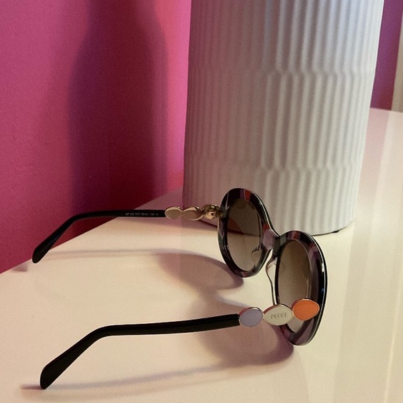 Emilio Pucci -Authentic- Sunglasses main image 4